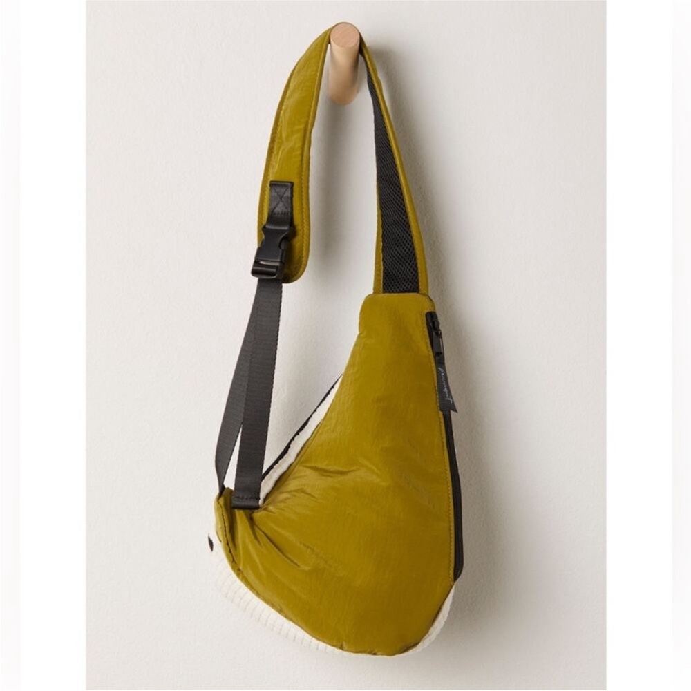 Free People Stylish Olive and White Fleece Sling Bag - Picture 3 of 5